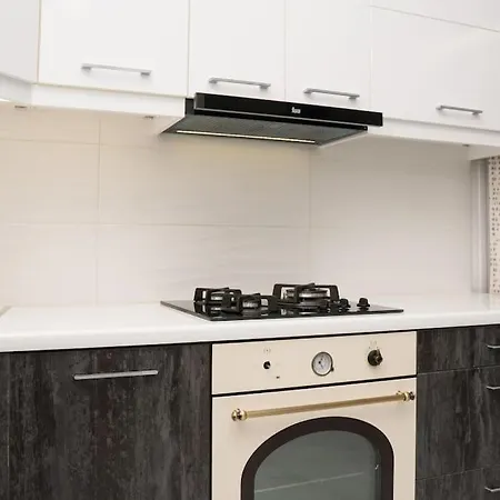 Estia 3 Room Apartment *