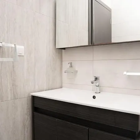 Appartamento Estia 3 Room Apartment *