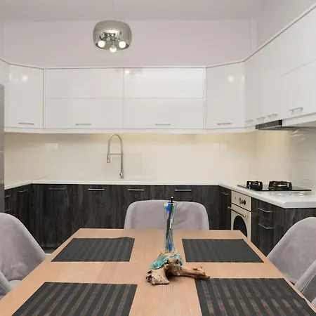 Estia 3 Room Apartment Appartamento