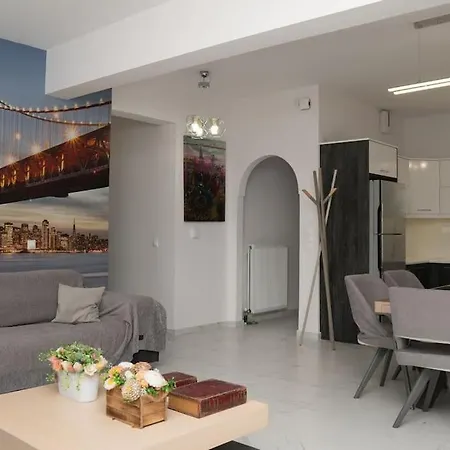Estia 3 Room Apartment *